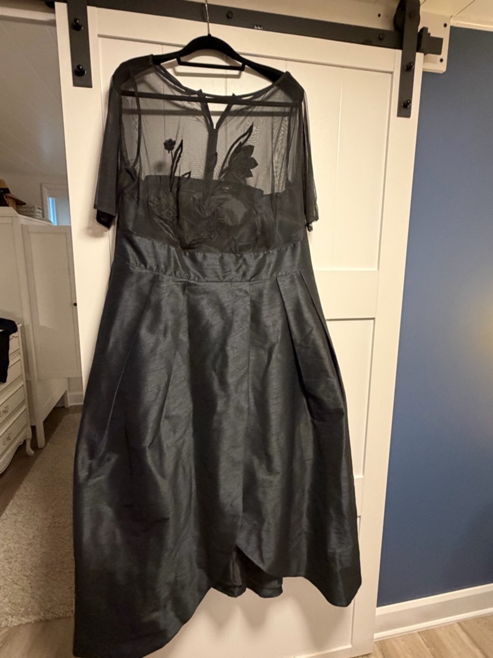 Elegant Black Mesh Bodice Midi Dress